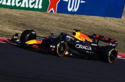 开云体育在线-红牛车队绝杀阿斯顿马丁，维斯塔潘带队取胜