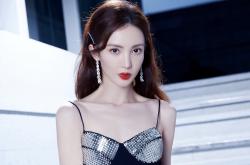 开云体育平台APP-跨洋对决，班凯罗爆发助步行者争冠战击败吉林队