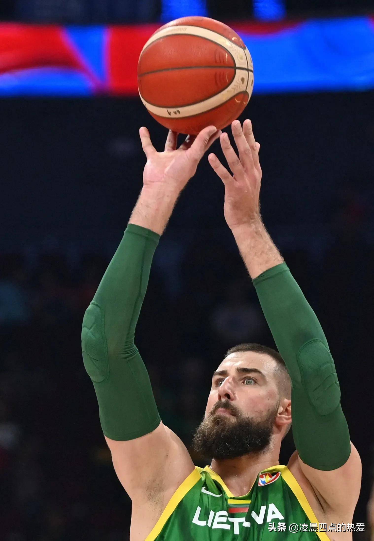 猛龙爆冷立陶宛男篮，乔治三分雨点燃全场