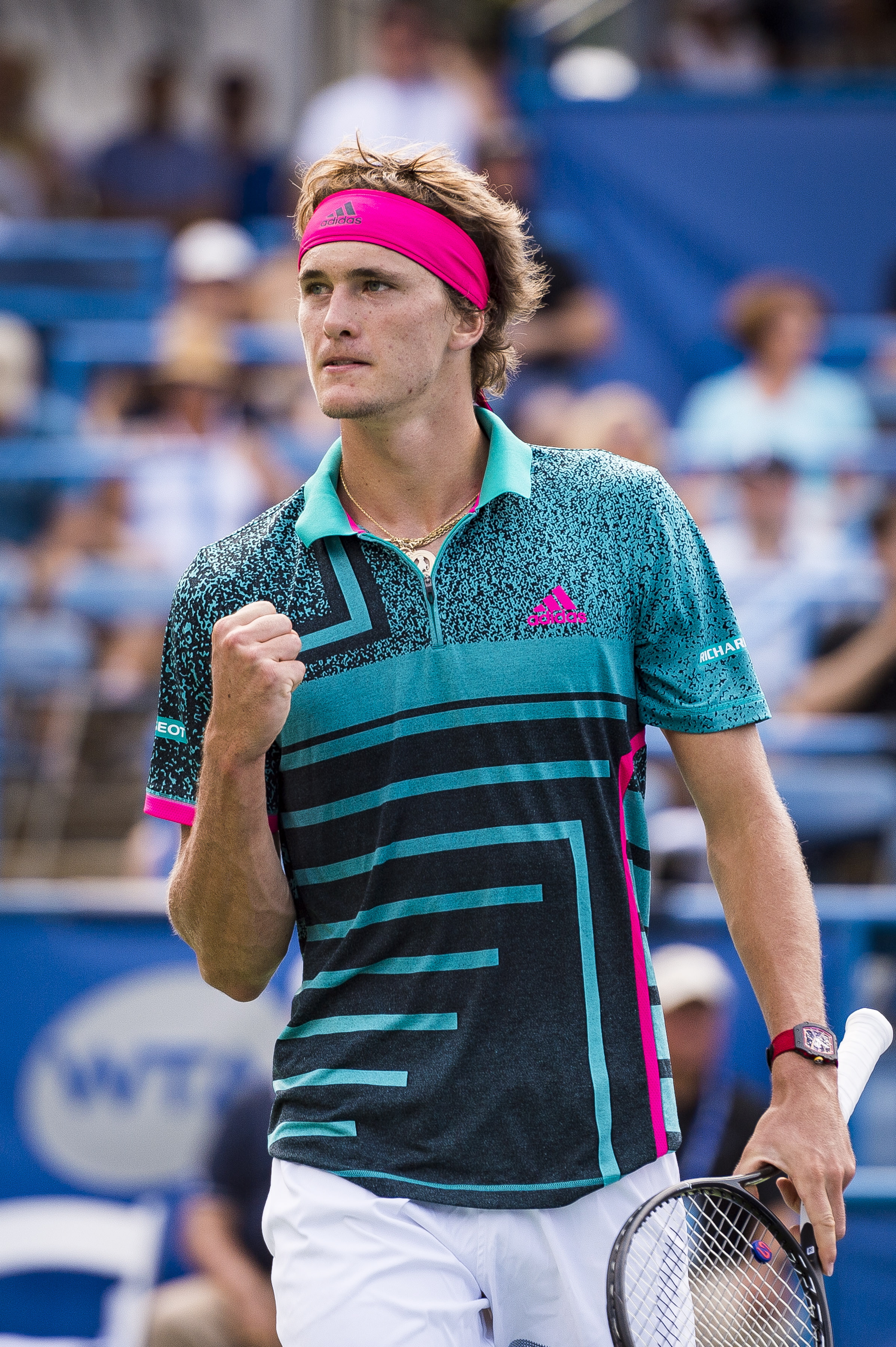 日本网球队轻取意大利网球队，兹维列夫高光表现的简单介绍