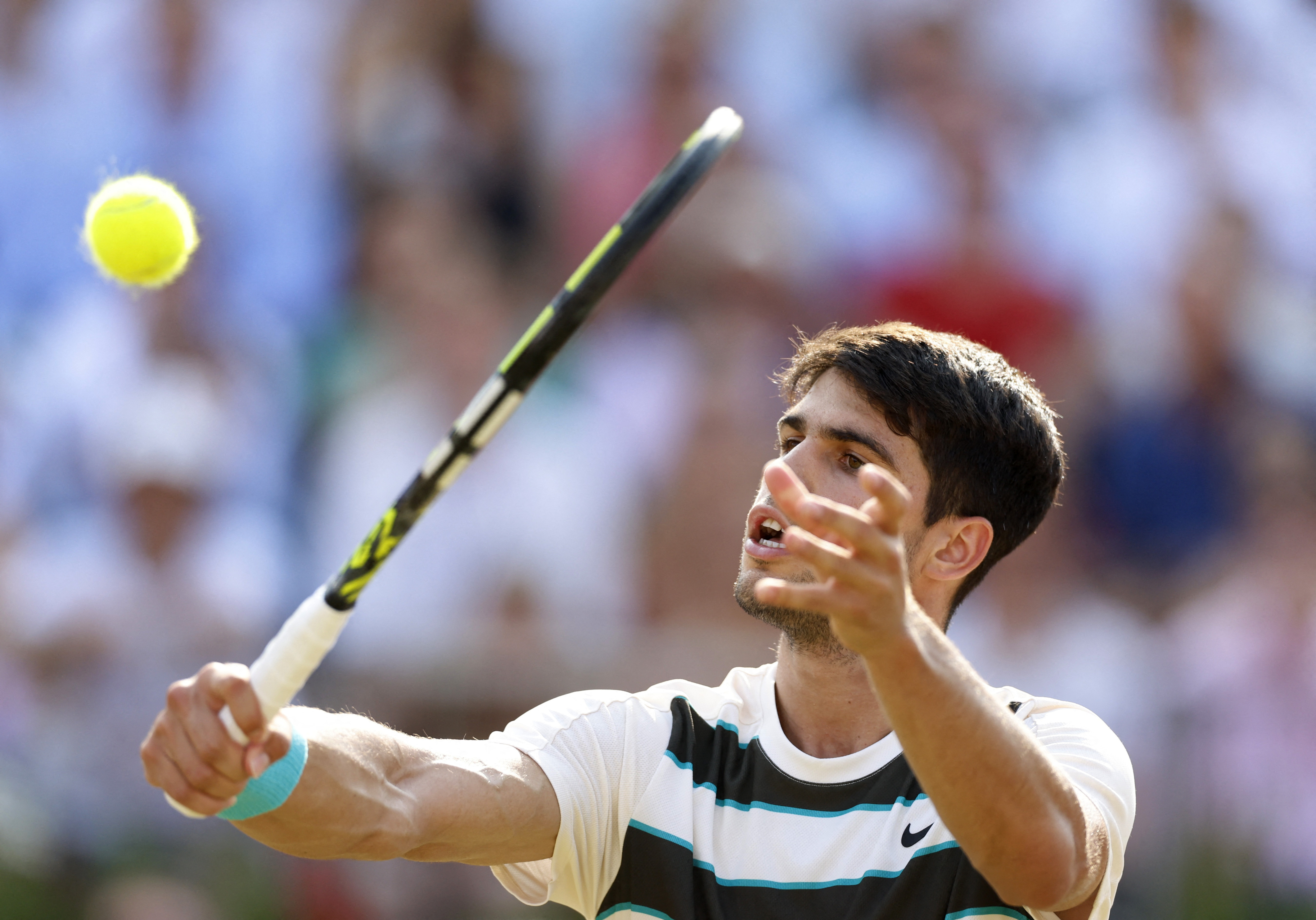 世界网球队逆转英国网球队，阿尔卡拉斯打破历史纪录的简单介绍