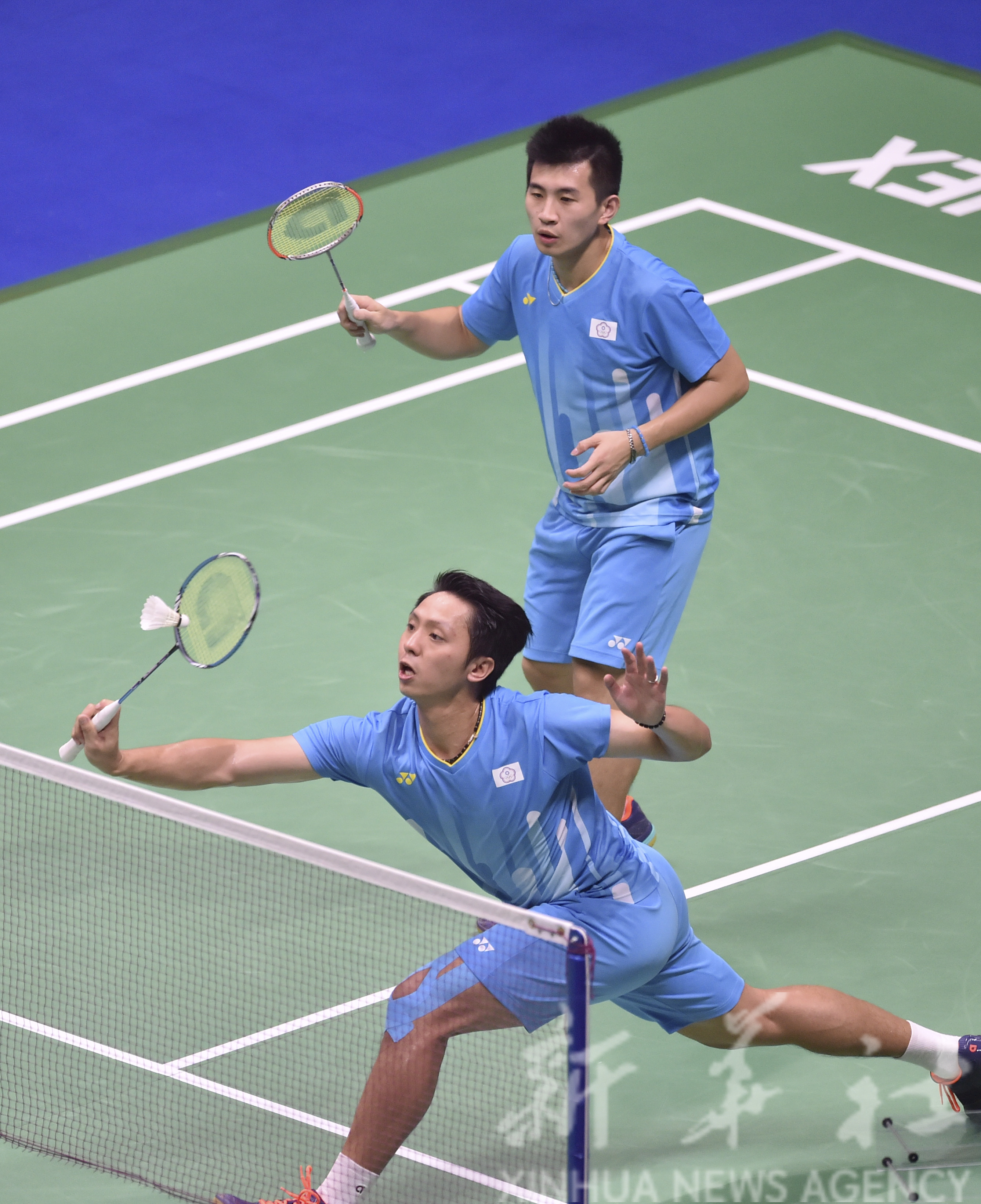 中国羽毛球队轻取英格兰羽毛球队，戴资颖完成帽子戏法