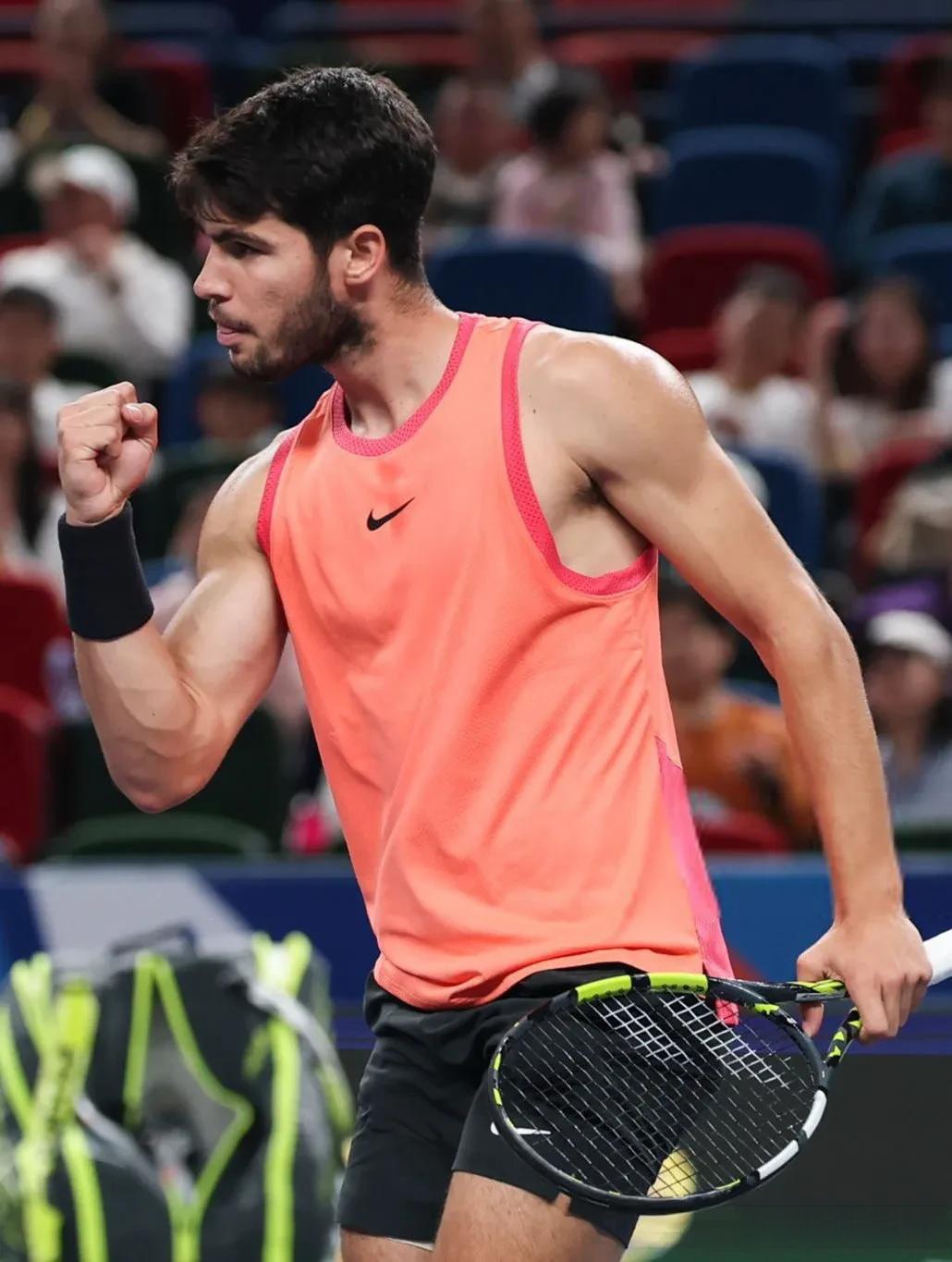 欧洲网球队碾压西班牙网球队，阿尔卡拉斯送出助攻