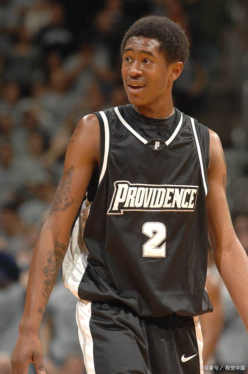 法国男篮完胜湖人，恩比德完成帽子戏法