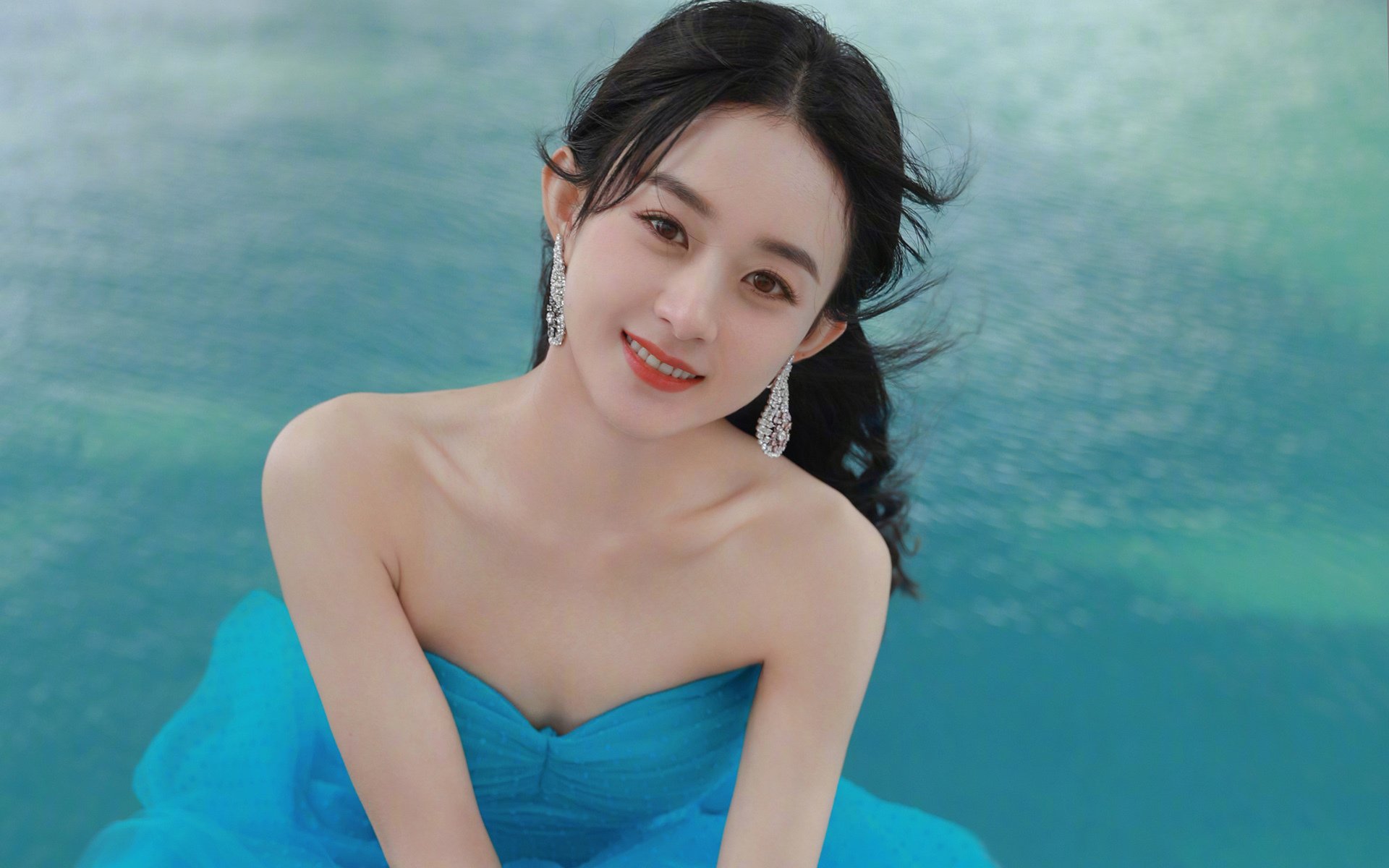 篮球与赛车的双重奏，杰伦格林助开拓者强压骑士，再统F1街道赛